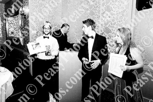 Ball Photography by Peasy Photos. ID:5568-BW-20081127LEIC.jpg