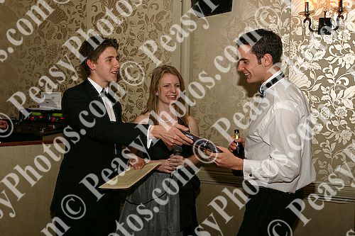 Ball Photography by Peasy Photos. ID:5572-20081127LEIC.jpg