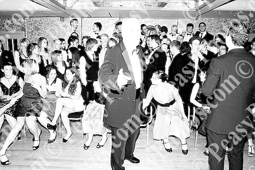 Ball Photography by Peasy Photos. ID:5591-BW-20081127LEIC.jpg