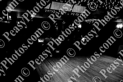 Ball Photography by Peasy Photos. ID:6138-BW-20081127LEIC.jpg