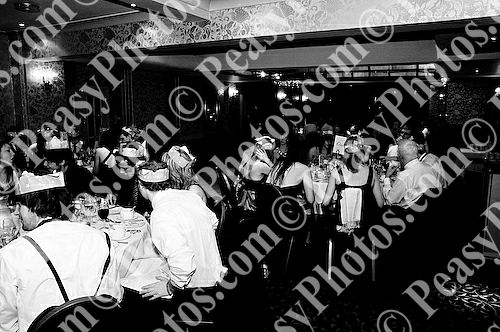 Ball Photography by Peasy Photos. ID:6155-BW-20081127LEIC.jpg
