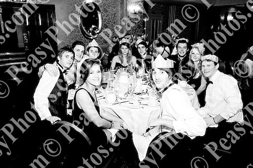 Ball Photography by Peasy Photos. ID:6156-BW-20081127LEIC.jpg