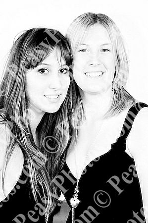 Ball Photography by Peasy Photos. ID:6197-BW-20081127LEIC.jpg