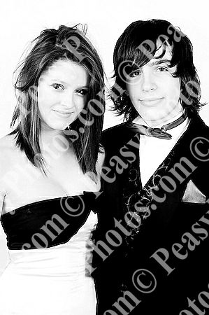 Ball Photography by Peasy Photos. ID:6209-BW-20081127LEIC.jpg