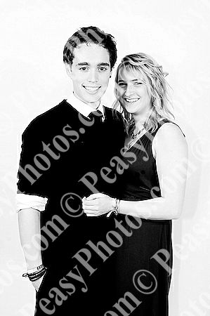 Ball Photography by Peasy Photos. ID:6253-BW-20081127LEIC.jpg