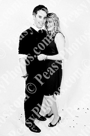 Ball Photography by Peasy Photos. ID:6256-BW-20081127LEIC.jpg