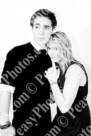 Ball Photography by Peasy Photos. ID:6258-BW-20081127LEIC.jpg