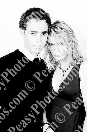 Ball Photography by Peasy Photos. ID:6261-BW-20081127LEIC.jpg