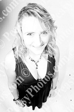 Ball Photography by Peasy Photos. ID:6264-BW-20081127LEIC.jpg