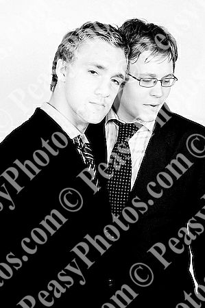 Ball Photography by Peasy Photos. ID:6267-BW-20081127LEIC.jpg