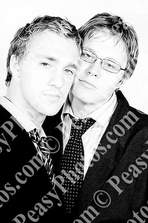 Ball Photography by Peasy Photos. ID:6268-BW-20081127LEIC.jpg