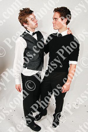 Ball Photography by Peasy Photos. ID:6279-20081127LEIC.jpg