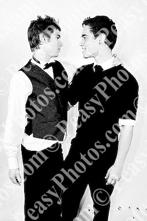 Ball Photography by Peasy Photos. ID:6280-BW-20081127LEIC.jpg