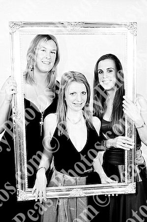 Ball Photography by Peasy Photos. ID:6290-BW-20081127LEIC.jpg
