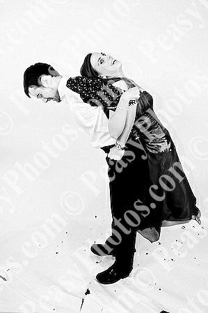 Ball Photography by Peasy Photos. ID:6307-BW-20081127LEIC.jpg
